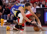 开云平台-包含新疆队绝杀江苏队，库里带队取胜的词条