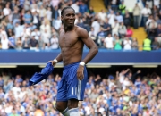 开云在线直播-鹰击长空，英超争冠悬念再起，水晶宫力克狼队背后的战术博弈