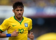 开云APP-年度焦点之战，尼斯客场力克国际米兰，战术纪律击败豪门星光