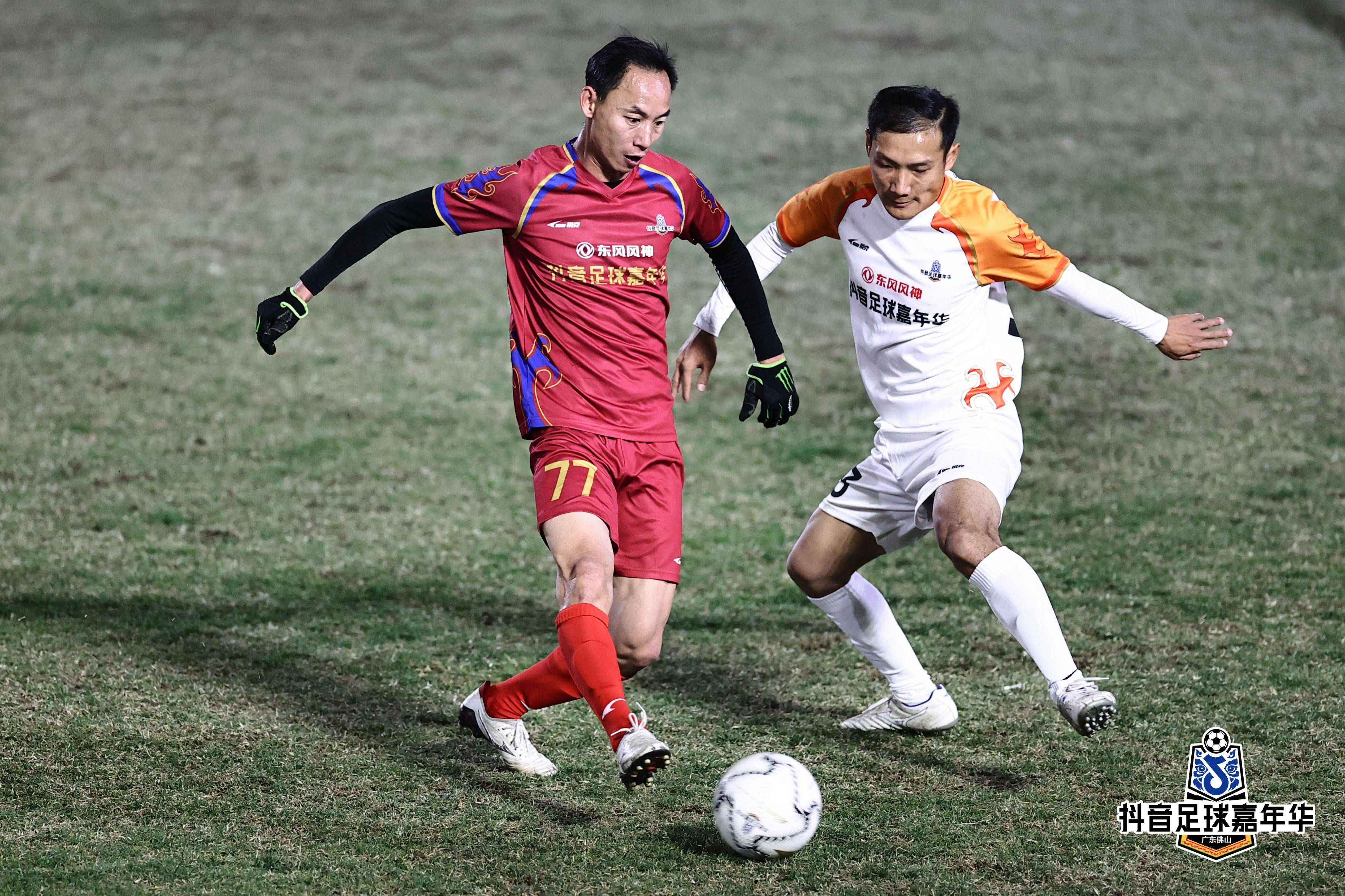 西南足球比赛风向尚未明朗，球员表现积极