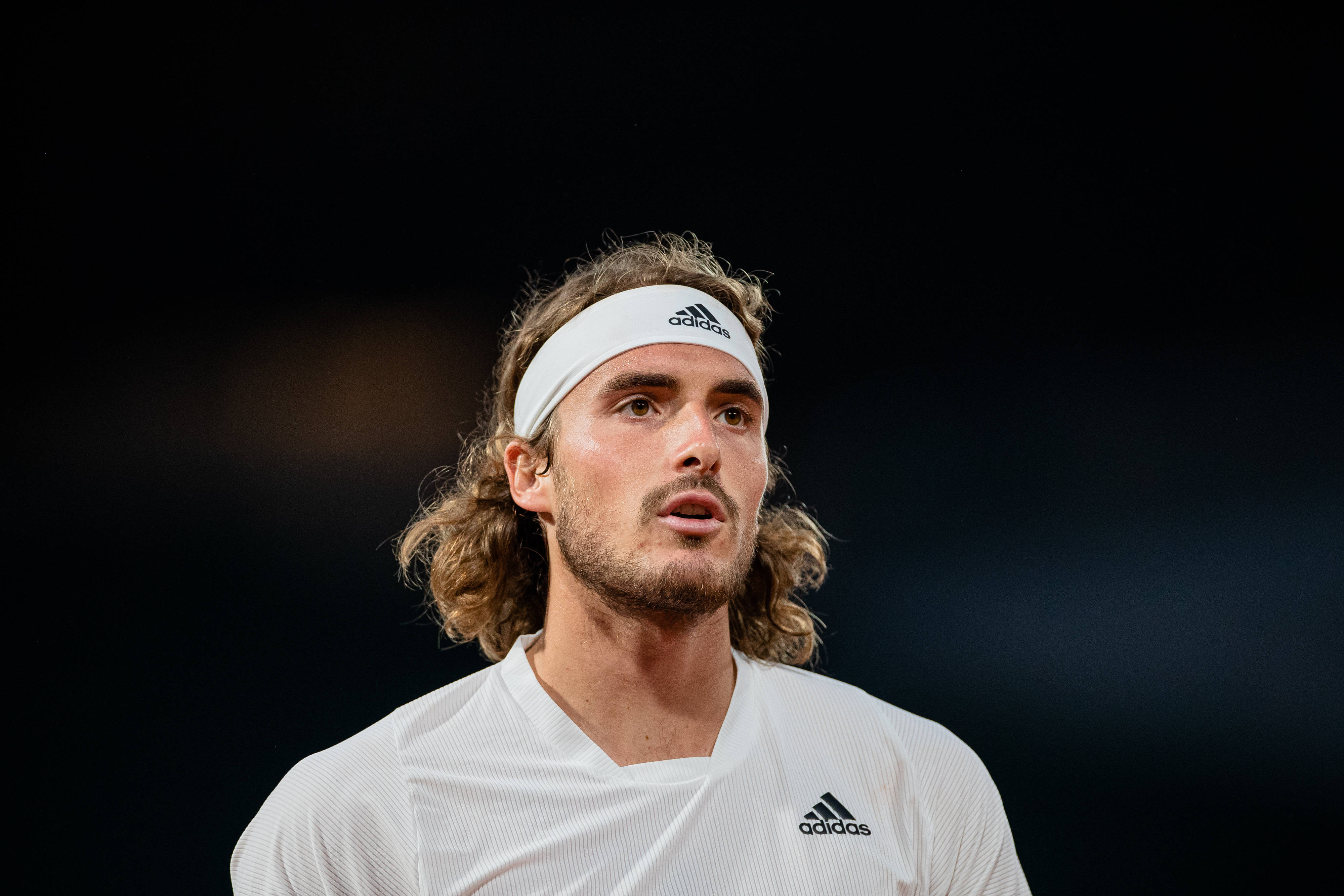 关于美国网球队爆冷世界网球队,西西帕斯制霸全场的信息 关于美国网球队爆冷世界网球队,西西帕斯制霸全场的信息