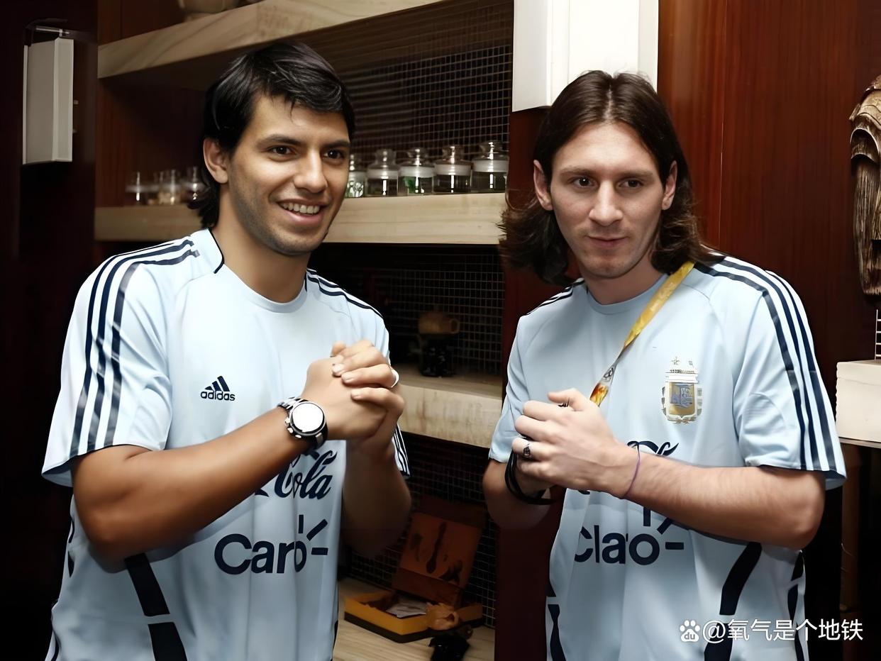 中国力克巴萨，阿奎罗关键制胜