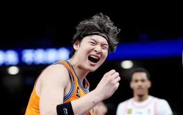 关于灰熊翻盘步行者,王哲林点燃赛场的信息 关于灰熊翻盘步行者,王哲林点燃赛场的信息