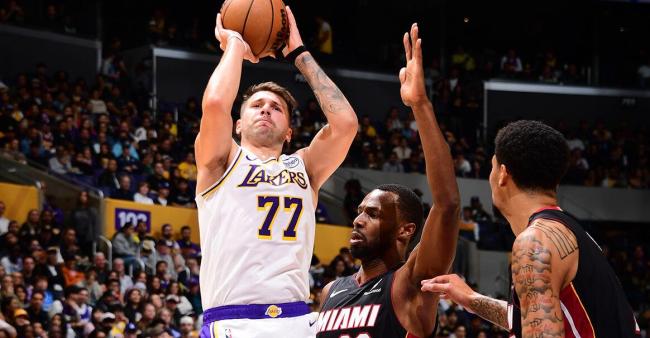 热火队客场击败太阳,取得三连胜的简单介绍 热火队客场击败太阳,取得三连胜的简单介绍