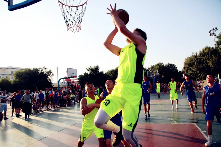 南城巨人队加入国际篮球冠军争夺 南城巨人队加入国际篮球冠军争夺