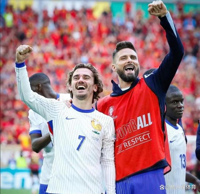 包含夺冠热门遭遇强敌，谁将笑到最后的词条