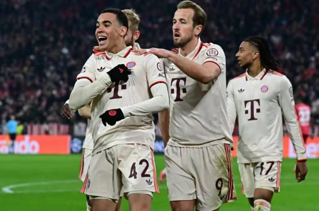 凯斯菲尔瓦与阿扎尔的对中合作,曼联将在场上迎战利物浦的简单介绍 凯斯菲尔瓦与阿扎尔的对中合作,曼联将在场上迎战利物浦的简单介绍