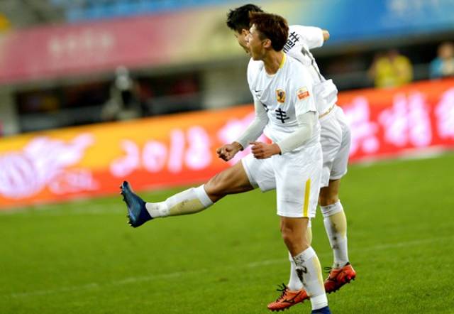 包含诺里奇客场取分,保级形势稍现曙光的词条 包含诺里奇客场取分,保级形势稍现曙光的词条