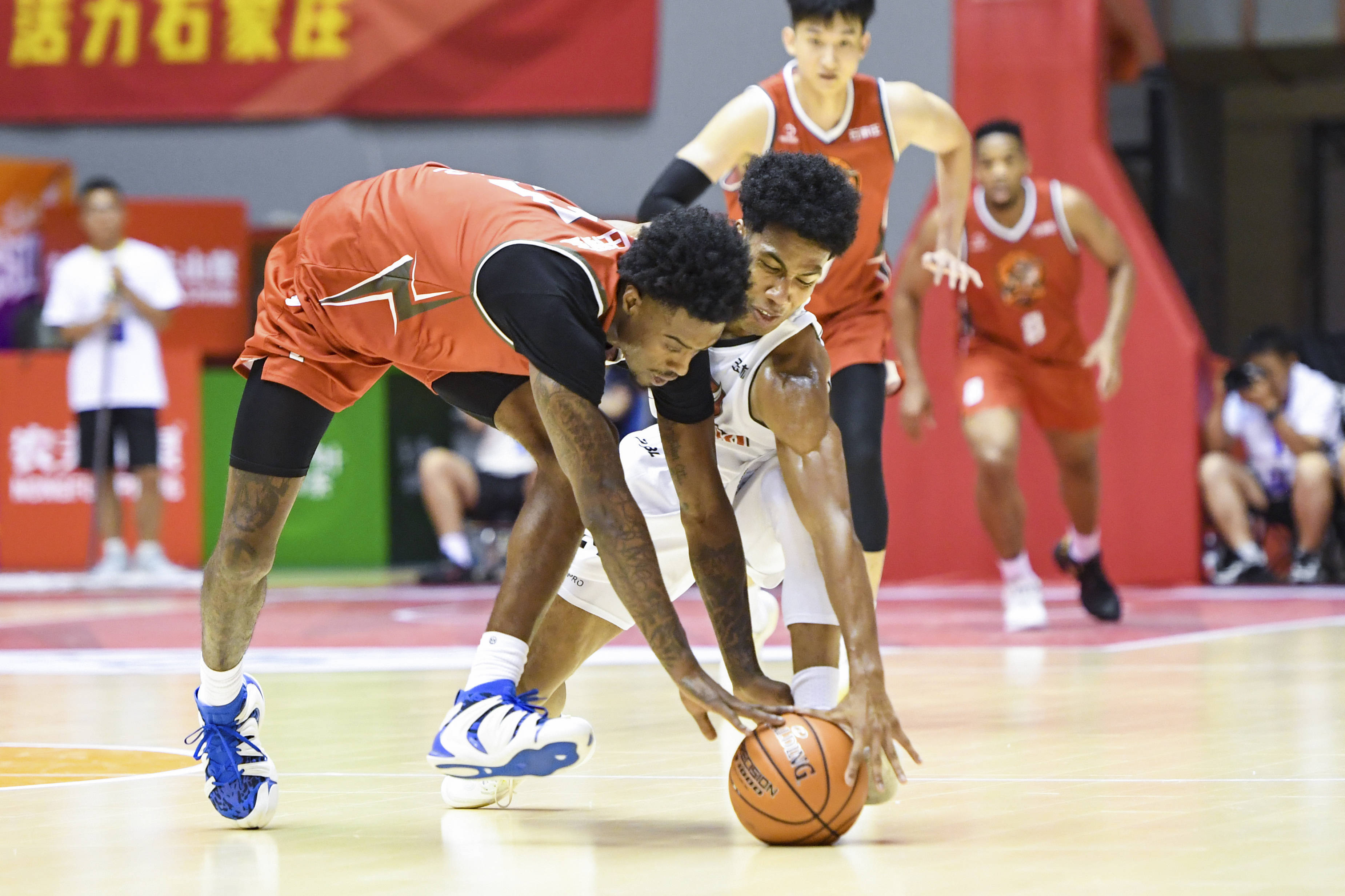 湖南男篮险胜广西，实力出众