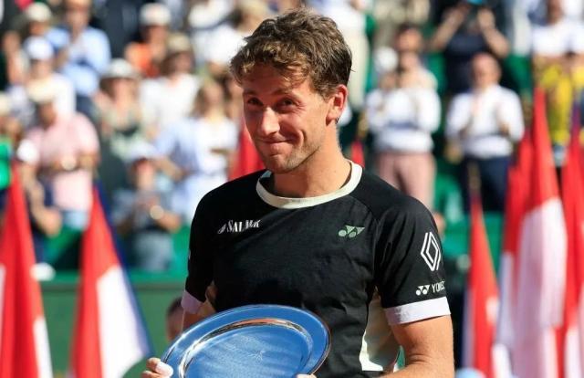 包含美网险胜蒙特卡洛大师赛，西西帕斯关键制胜的词条