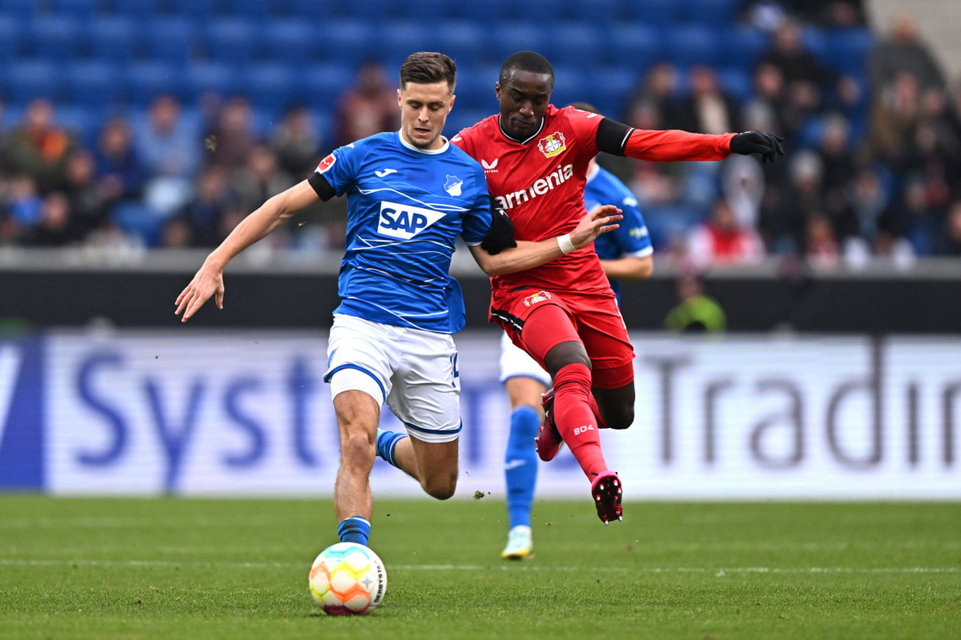 包含霍芬海姆客场失利，保级局势变得棘手的词条