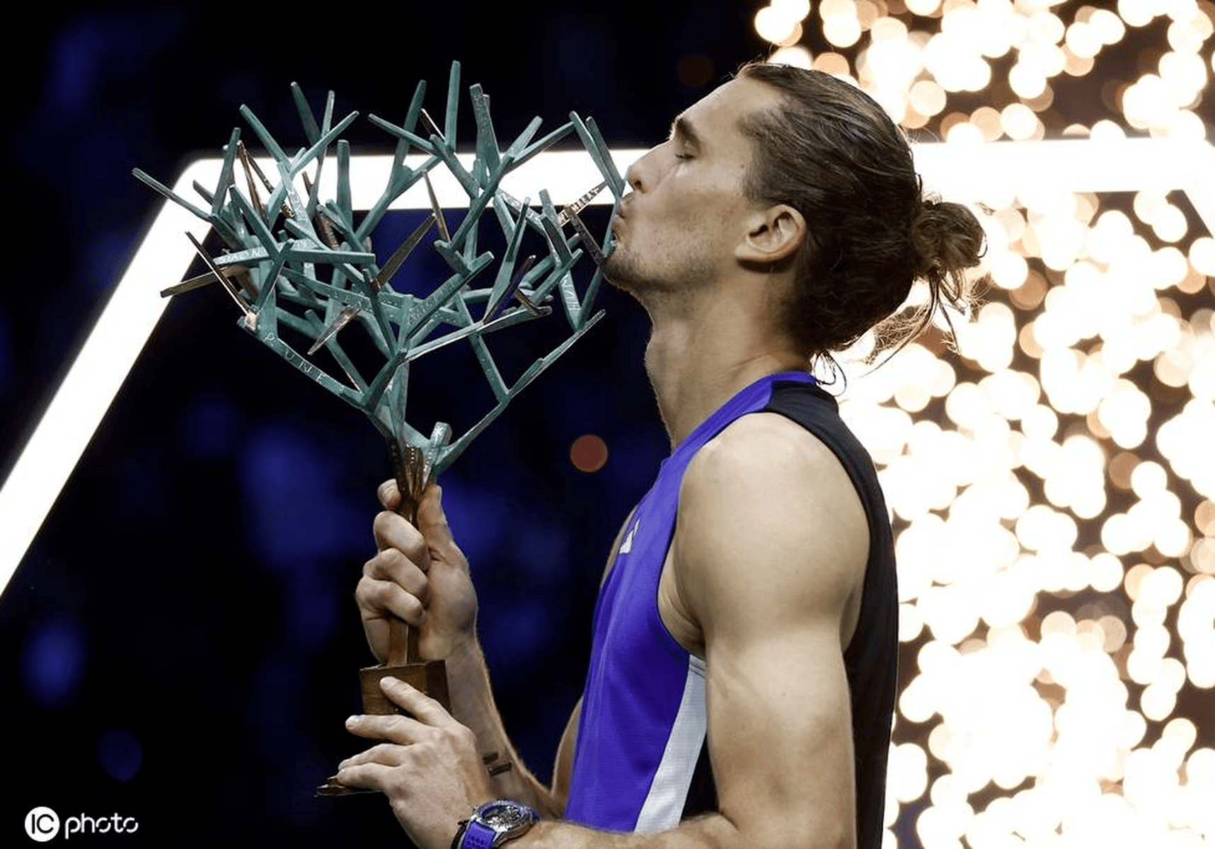 日本网球队轻取欧洲网球队,兹维列夫一己之力扛起全队的简单介绍 日本网球队轻取欧洲网球队,兹维列夫一己之力扛起全队的简单介绍