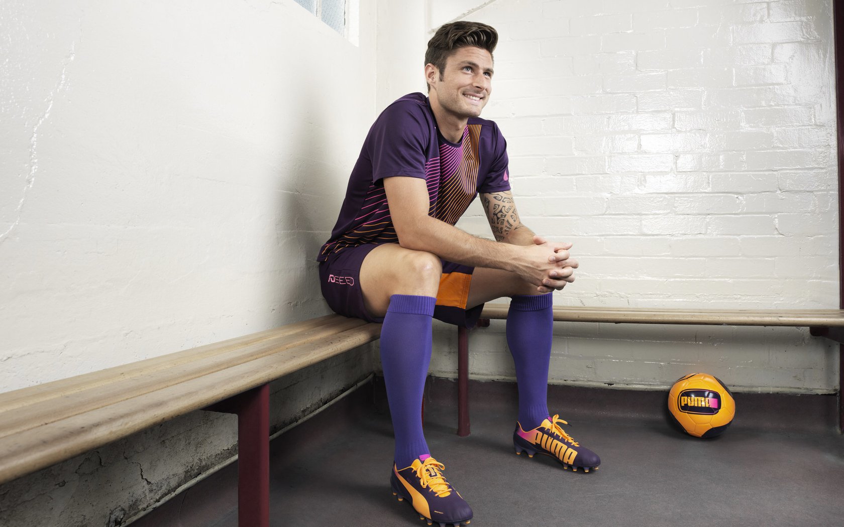 意甲焦点战之夜,维尼修斯点燃赛场,巴西闪电照亮亚平宁