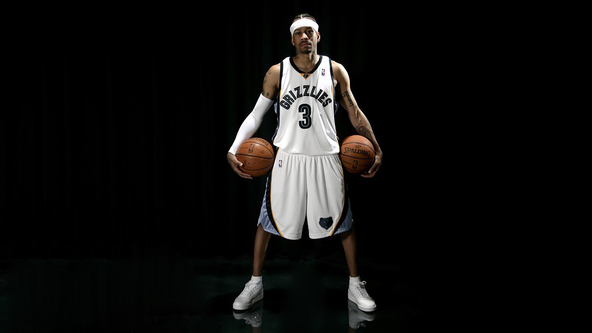 年度焦点之战之夜，利拉德完成里程碑，三分雨改写历史